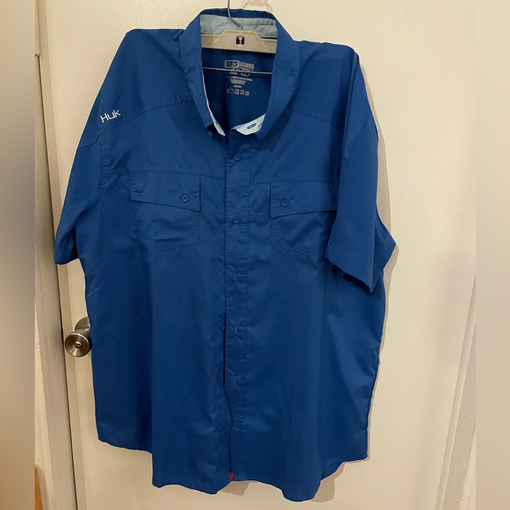 Huk Men's Blue fishing Shirt